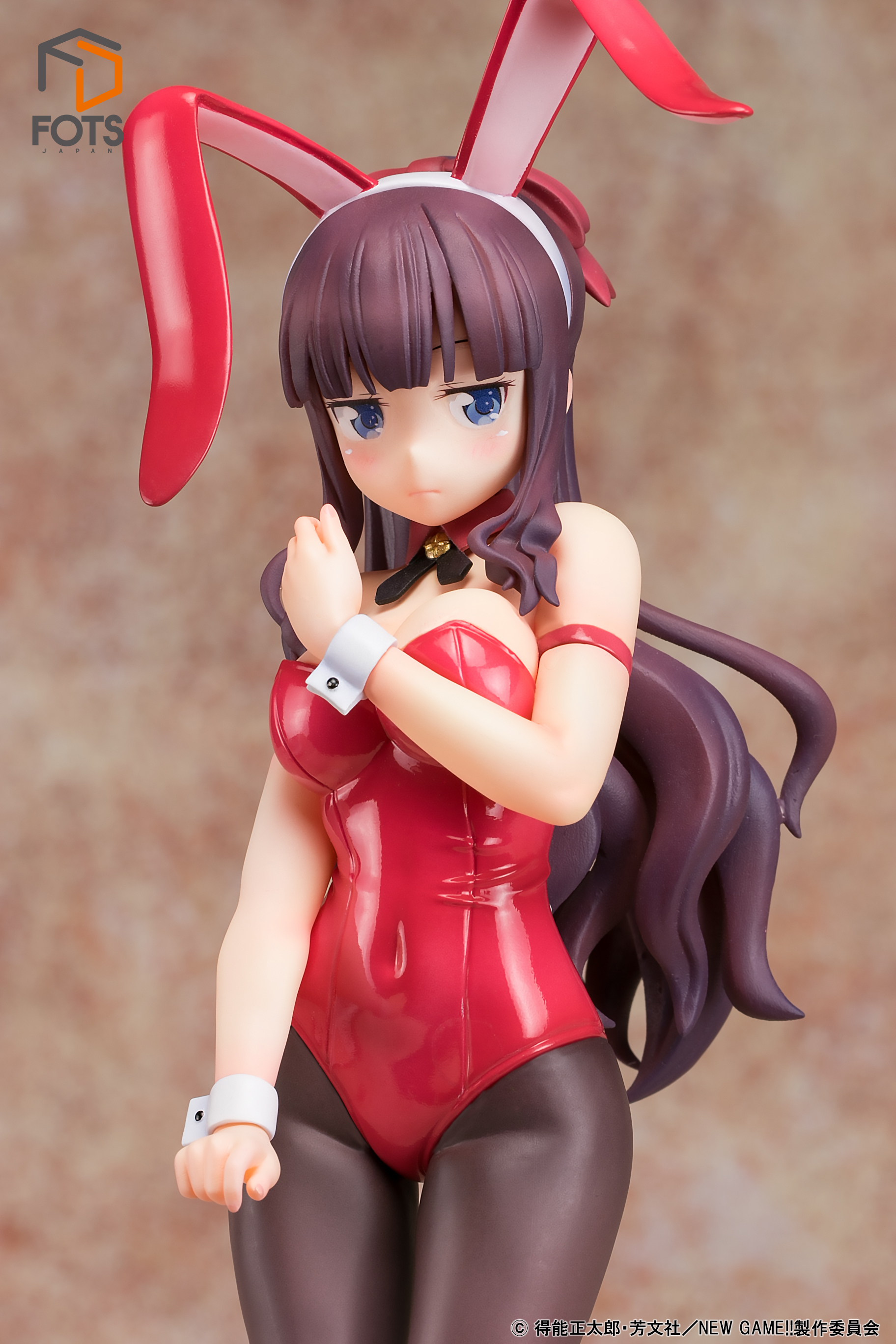 New Game より 背中からお尻にかけてのラインが美しい 真っ赤なバニー衣装の滝本ひふみフィギュアが登場 アキバ総研