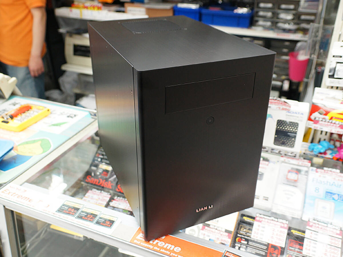 Lian Li Mini-itxキューブ型PCケース PC-Q33 - PCパーツ