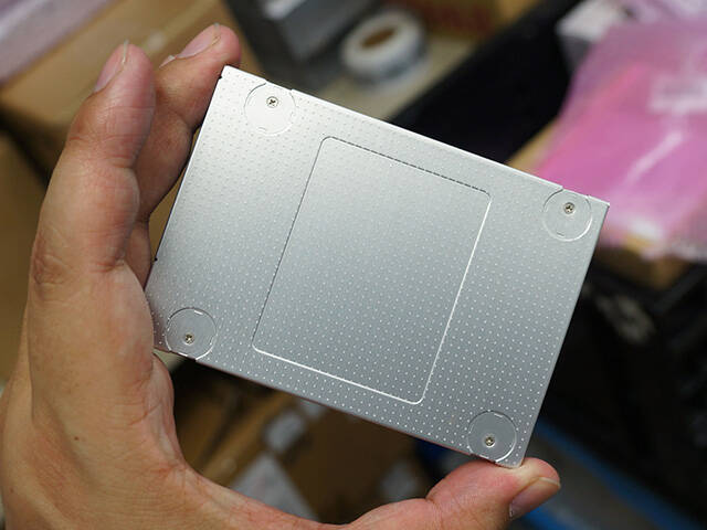 東芝の新型SSD「HG5d」のバルク品が登場！ 128GBモデル「THNSNH128GCST