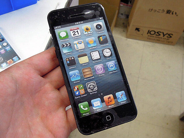 廉価版iphone Iphone 5c かもしれない のモックアップが販売中 アキバ総研