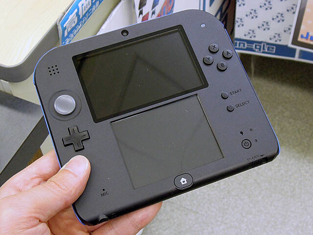 ニンテンドー3dsから3d機能を削除した Nintendo 2ds が登場 アキバ総研