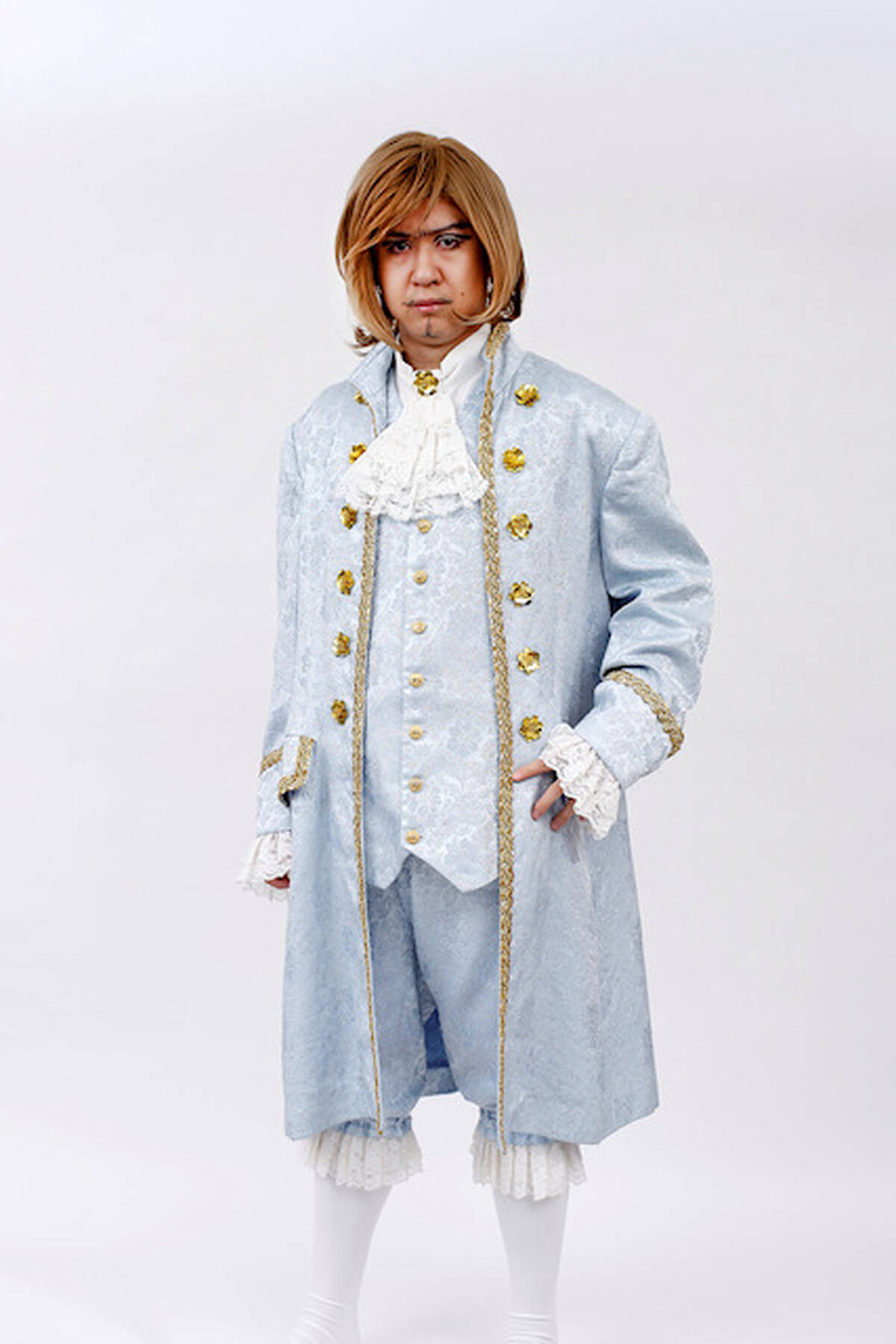 パロディ版 ベルサイユのばら 杉田智和が貴族 フェルゼン役で出演 貴族コスプレも披露 アキバ総研