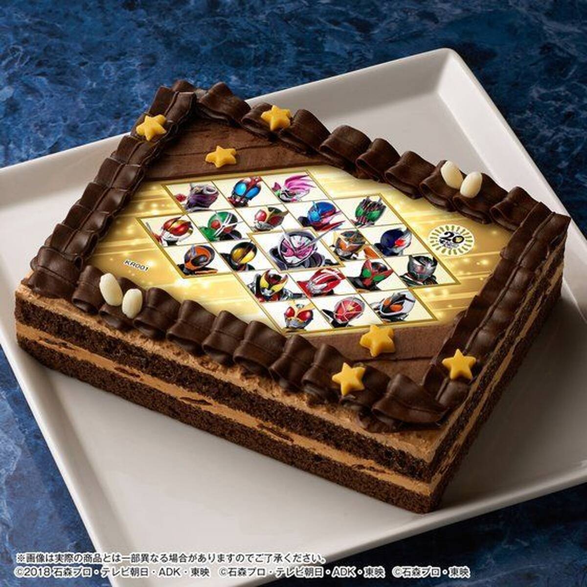 平成仮面ライダー作品をお祝いする 平成仮面ライダー全員がプリントされた特別仕様のケーキが登場 アキバ総研