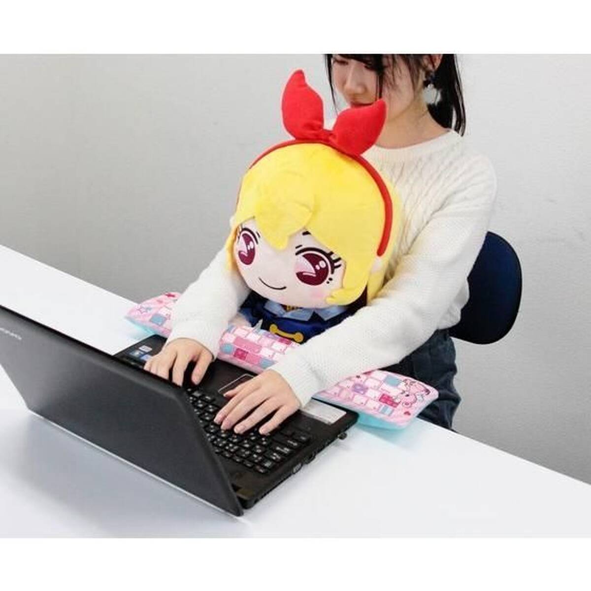 アイカツ から星宮いちごちゃんのpcクッションが登場 アキバ総研