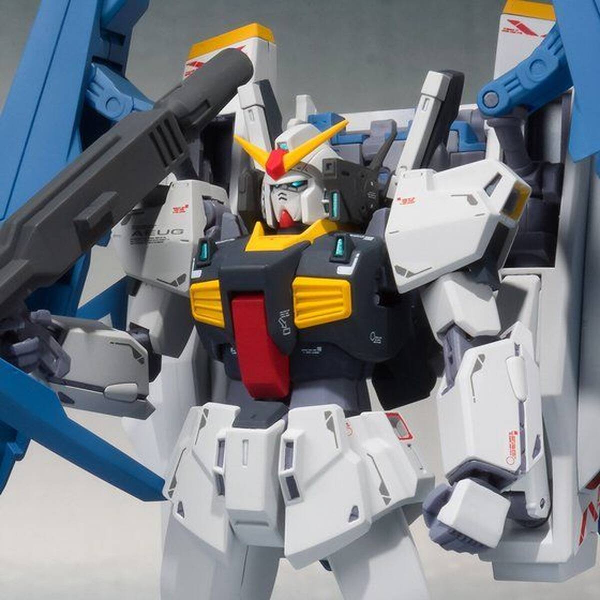 機動戦士zガンダム より ガンダムmk Iiにgディフェンサーのアーマーメントモジュールを装着した スーパーガンダム が登場 アキバ総研